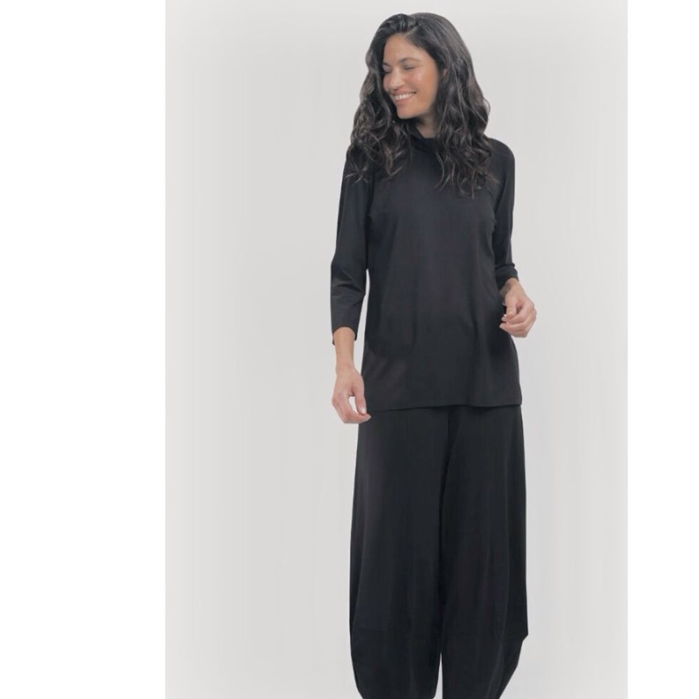 Urban by Alembika Mockneck Knit Tunic Top in Black 10/12 NWOT